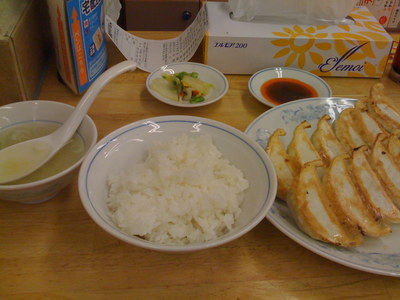 餃子の満州のダブル餃子定食